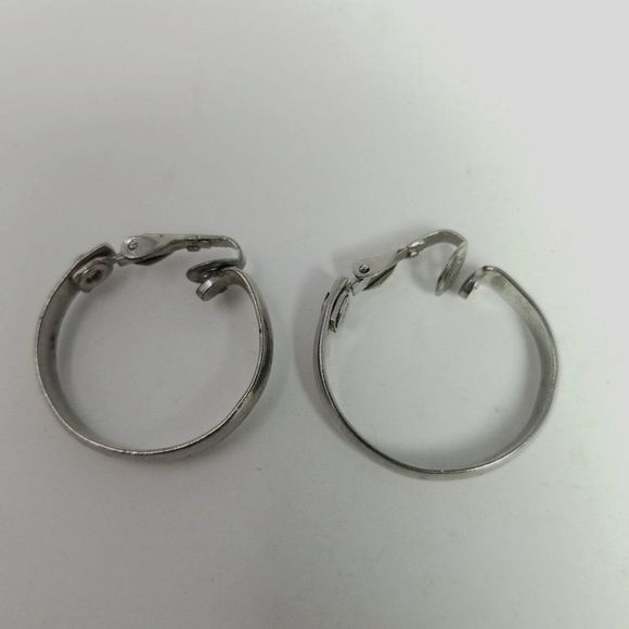 Vintage Hoop Clip On Earrings, Silver Tone Minimal Design Classic, Estate - Picture 5 of 6